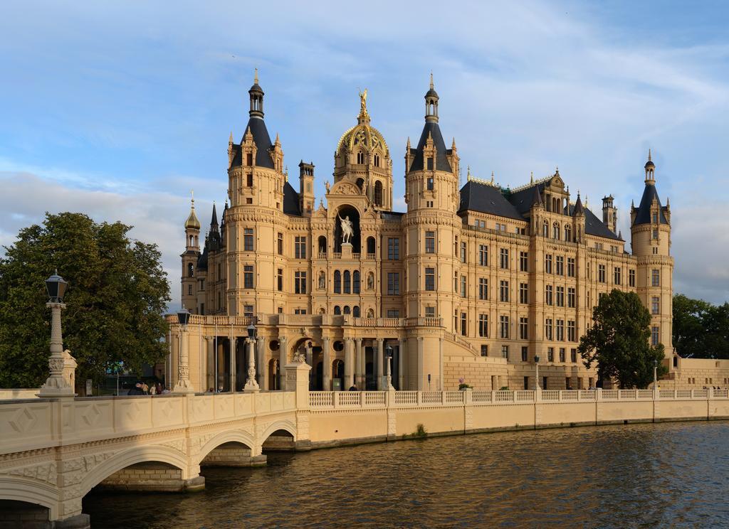 Hotel Pension Schwerin-Haus Schreiber Schwerin  Esterno foto